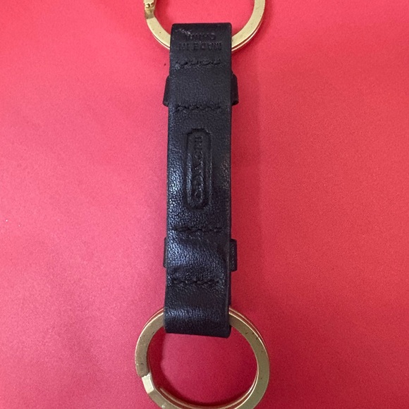 UNIQUE RARE COACH Elegant Black Leather Keychain with Gold Accents - Picture 3 of 5
